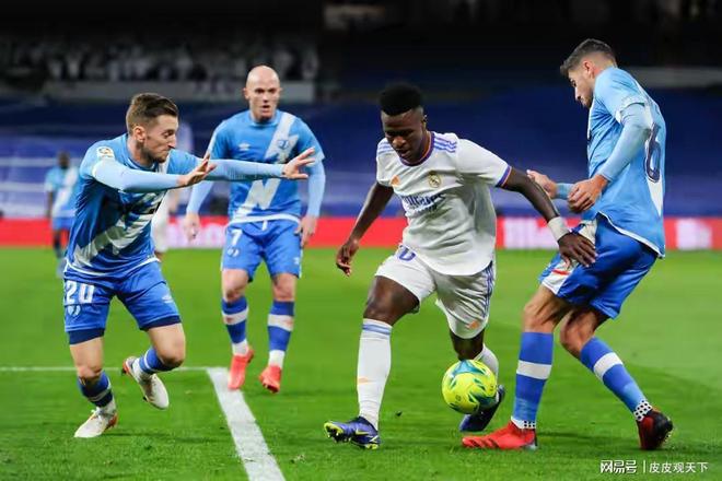 西甲国际比赛日走向成谜;俄克拉荷马雷霆篮板制胜;引发热议;阵容厚度经受考验的简单介绍 西甲国际比赛日走向成谜;俄克拉荷马雷霆篮板制胜;引发热议;阵容厚度经受考验的简单介绍