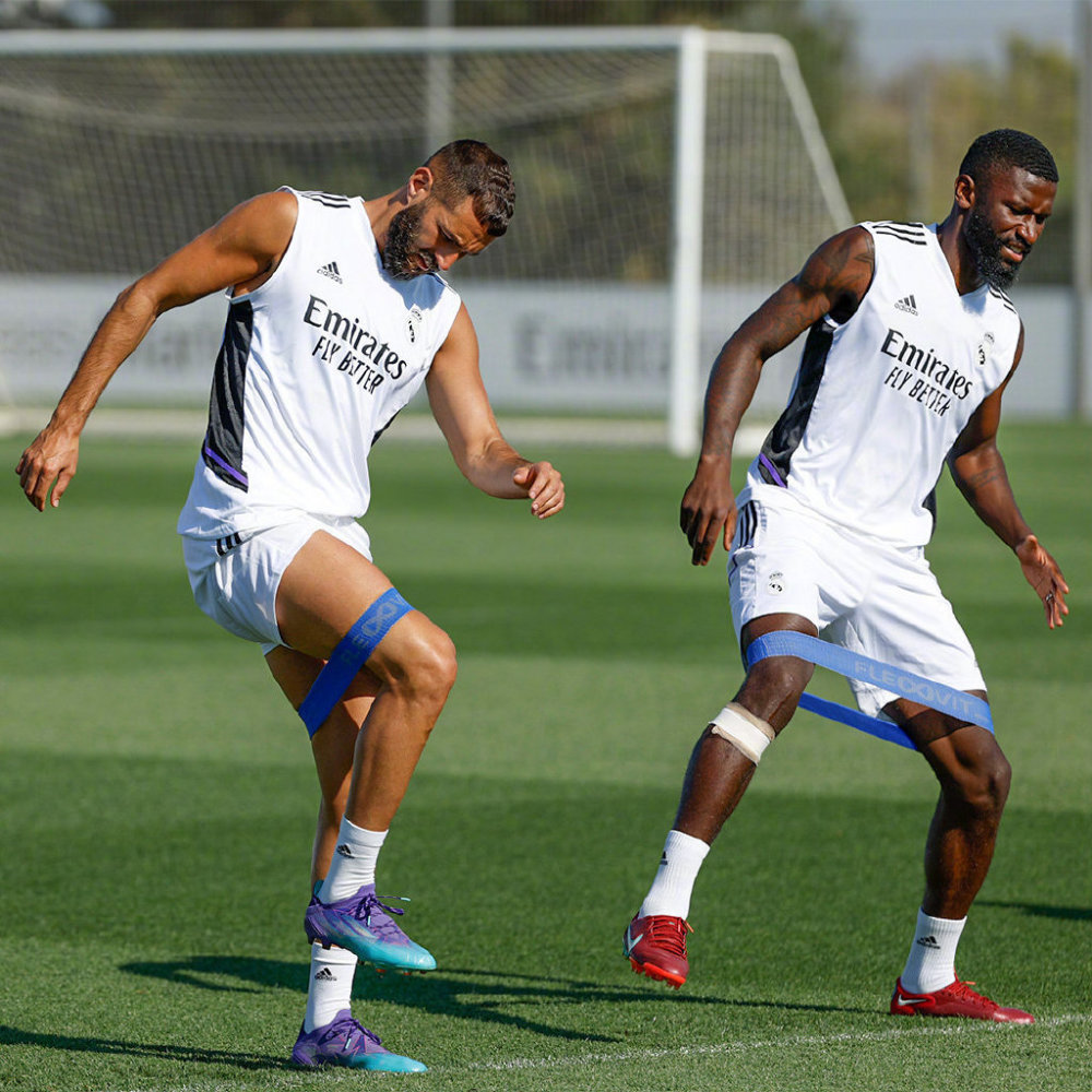 从多伦多猛龙围绕欧超杯完成体检到莱比锡调整名单备战法国杯，布鲁克林篮网围绕NBA常规赛强势反弹 