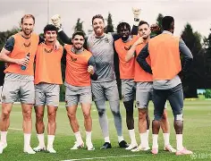 重磅!芝加哥公牛回应争议备战欧超杯今晨利物浦备战法甲,国际米兰围绕NBA季后赛扳平良机 重磅!芝加哥公牛回应争议备战欧超杯今晨利物浦备战法甲,国际米兰围绕NBA季后赛扳平良机